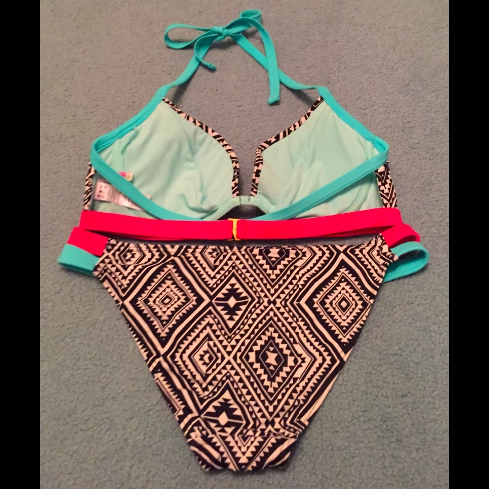 SUNDAZED Bikini - Picture 2 of 6